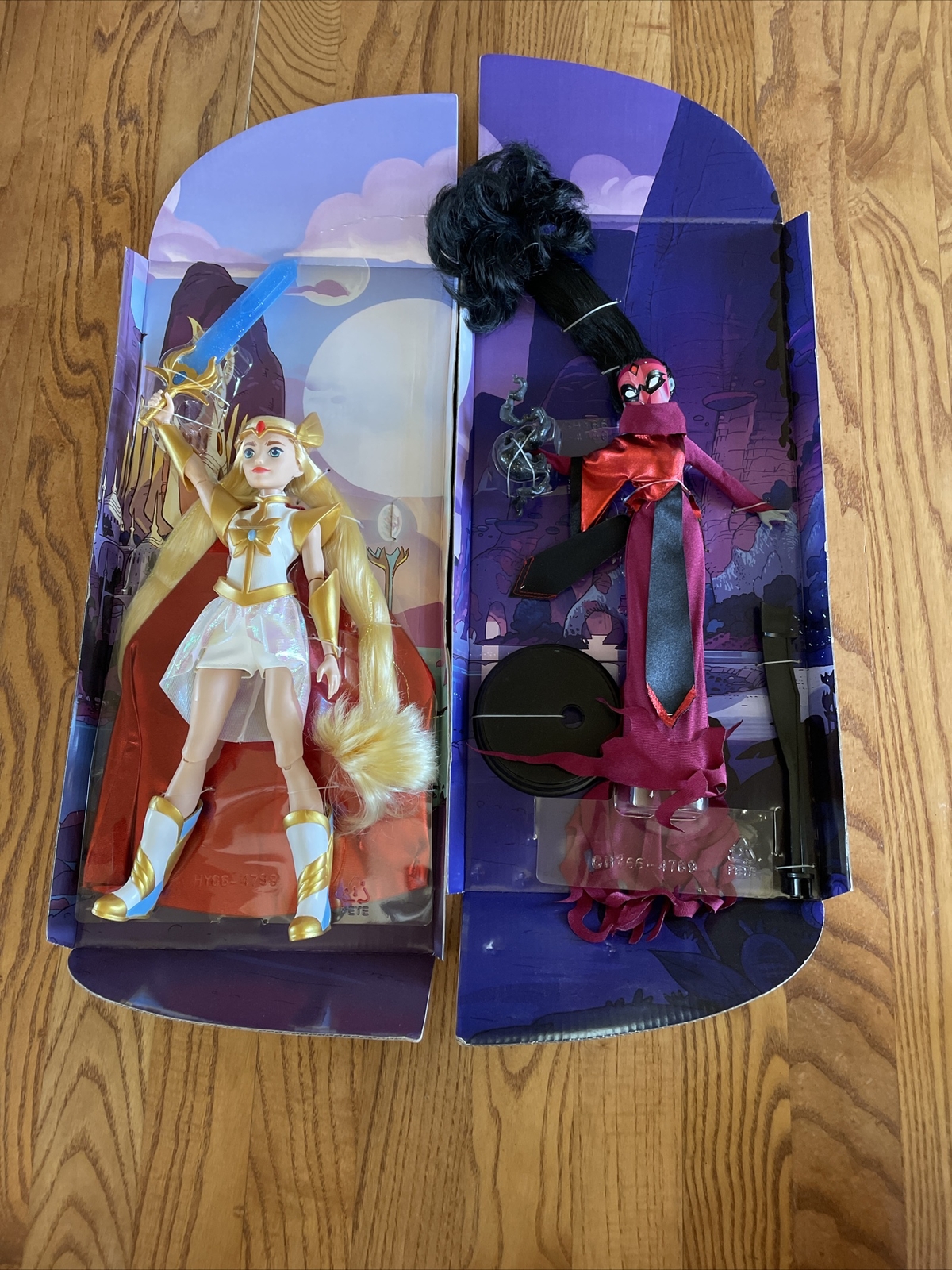 She-Ra And The Princesses Of Power SHE-RA & SHADOW WEAVER 2019 SDCC loose.