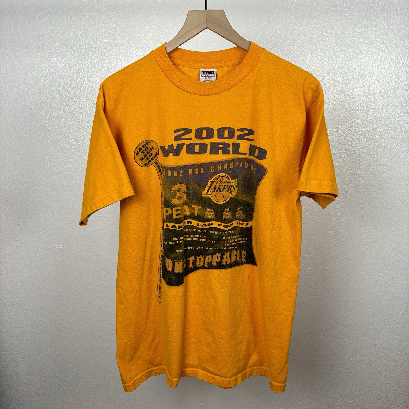 Vintage 2002 Los Angeles Lakers NBA Championship 3 Peat T-Shirt Size Large