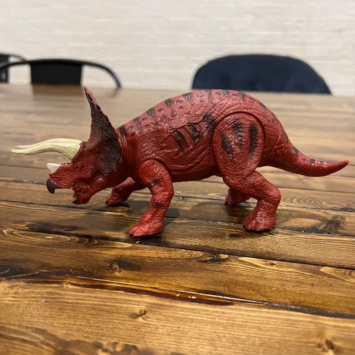 Triceratops Mighty Megasaur Dinosaur Electronic Roaring Light Up