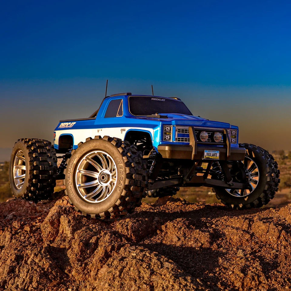 REDCAT RACING VIGILANTE 8S 1/5 SCALE BRUSHLESS RC MONSTER TRUCK W/ 2.4Ghz RADIO - Image 3 of 4