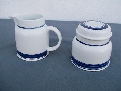 ROYAL DOULTON *BISCAY* SUGAR BOWL & CREAMER SET LAMBETH STONEWARE UNUSED - Picture 2 of 5