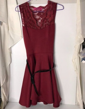 Boohoo Womens Burgundy Dress with Belt Size 12 Not Worn.