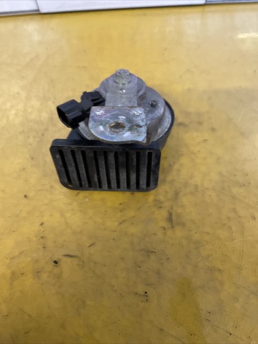 Vauxhall Astra J Horn Siren Signal Alarm MK6 2010-2015 55306AM80S R19 - Picture 7 of 12