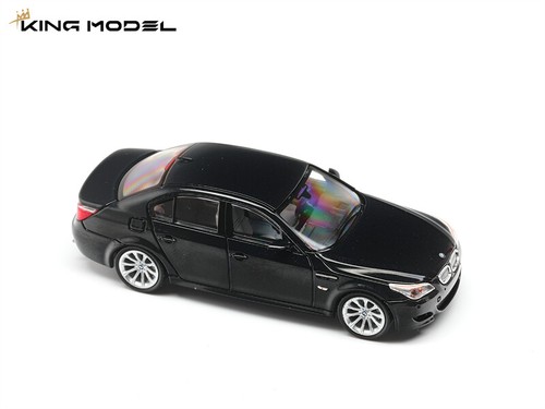 King Model 1:64 M5 E60 Sedan / Wagon Diecast Model Car - Picture 9 of 18