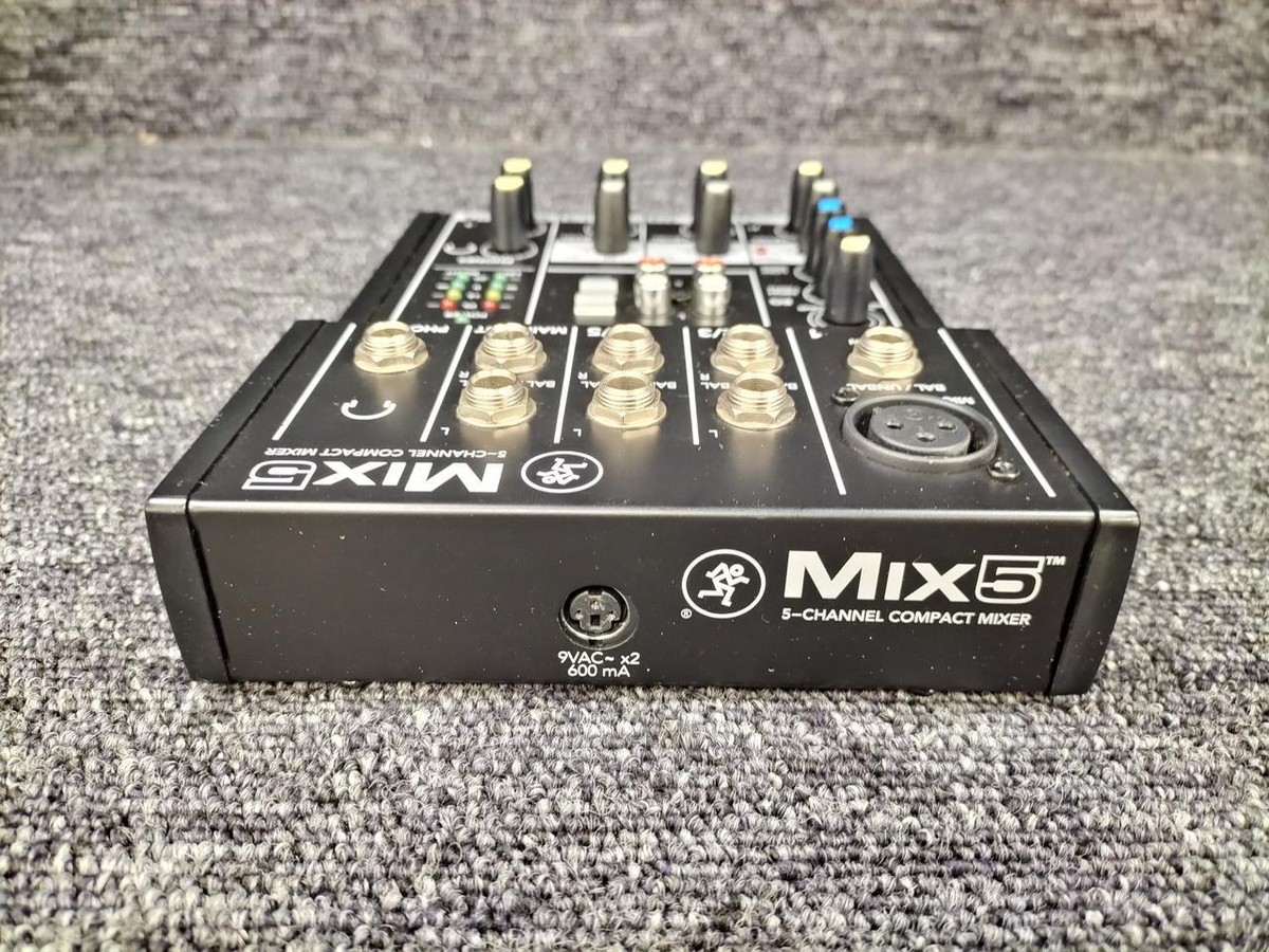 マッキー　MIX5 Amazon.com: Mackie Mix5 5-Channel Compact Mixer, Black