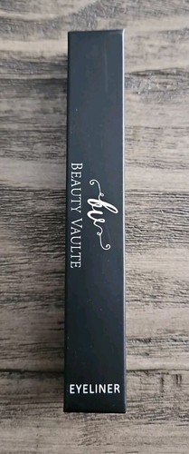 Beauty Vaulte Eyeliner • Black • 0.6 ML