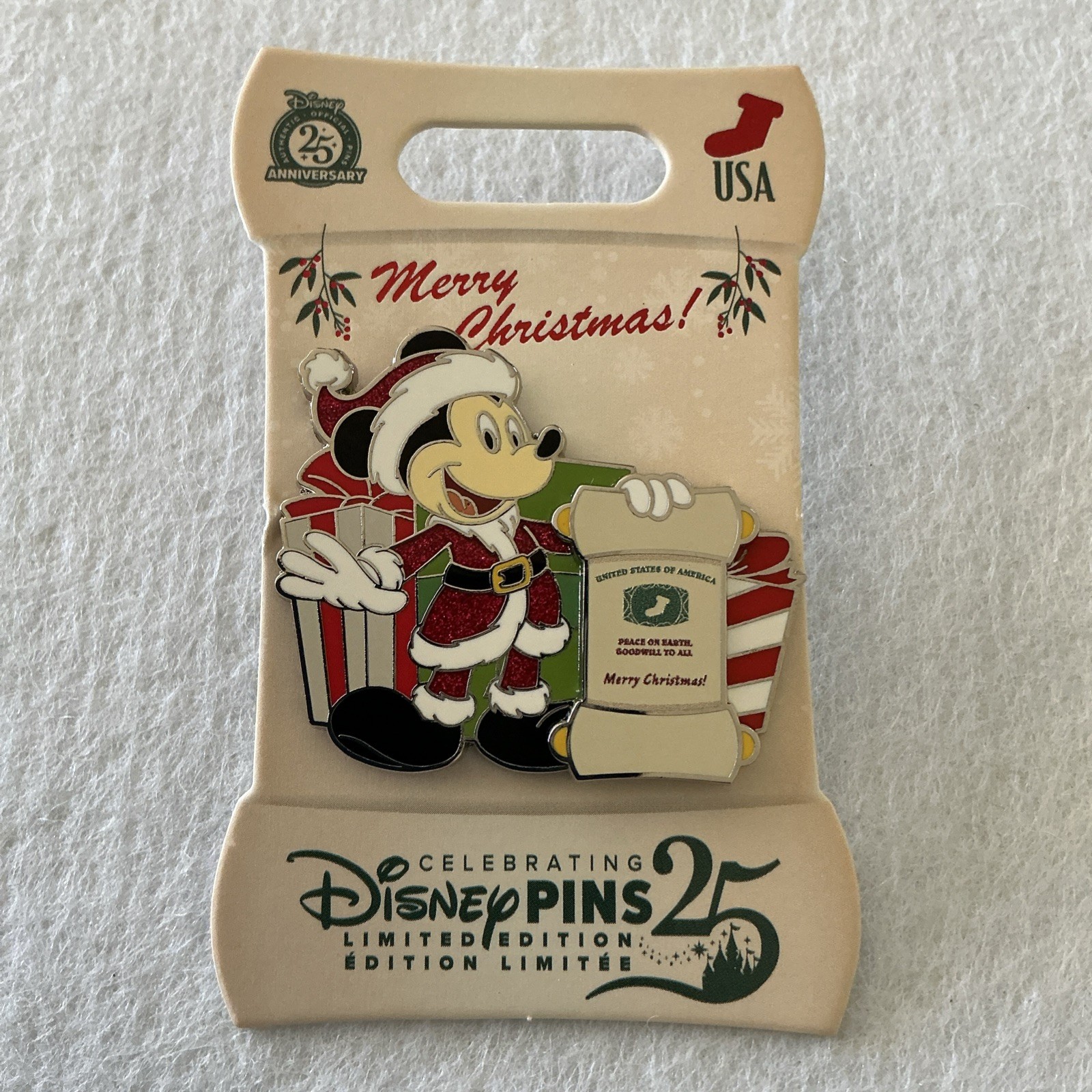Disney Parks Holiday Christmas Santa Mickey Mouse USA LE 2000 Pin 2025