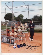 Andre Dawson Cards, Rookie Card and Autographed Memorabilia Guide 18