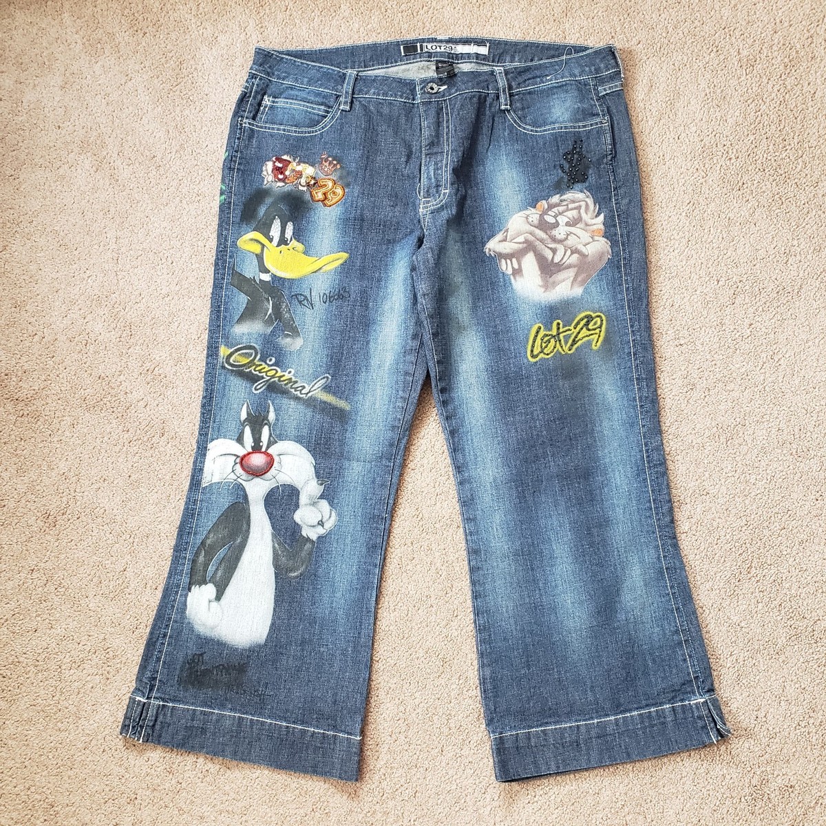 Vintage Lot 29 Looney Tunes WB Airbrushed Daffy Silvestre Taz