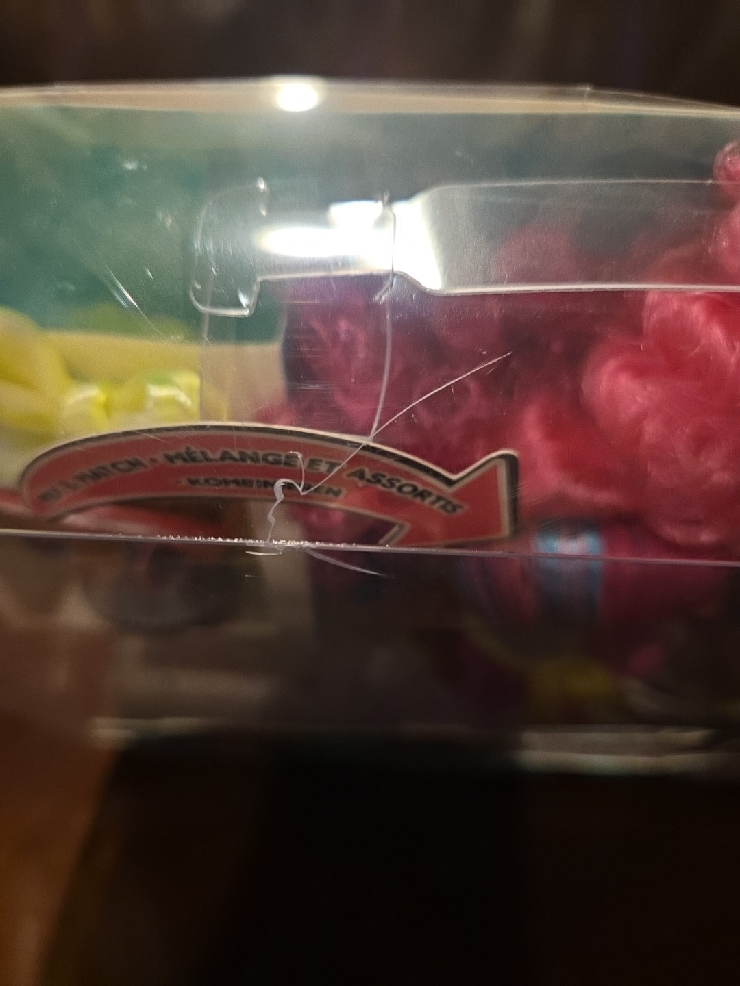 LOL Surprise! Tweens Surprise Swap Cora with 20 Surprises.