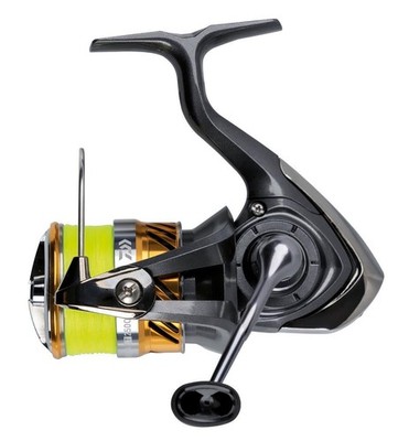 Daiwa 20 Laguna LT 3000-C Spinnrolle bespult mit 0,19mm J-Braid X4 Schnur