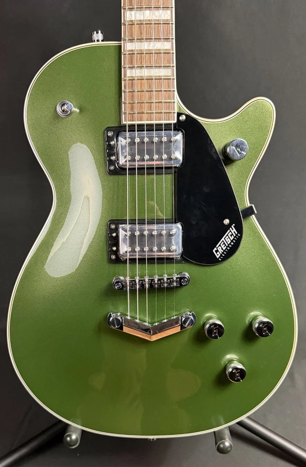 Guitarra Eléctrica Gretsch G5220 Electromatic Jet BT Acabado Oliva Metálico Foto 2 de 4