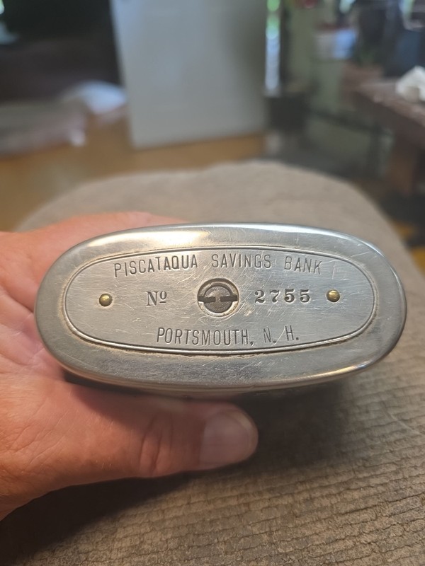 Vintage Piscataqua Savings Bank. Portsmouth ,N.H. Great Condition Box And Papers
