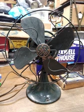 Vtg 1931 General Electric Co 8" Green Oscillating Table Top Fan 4 Blade Working!