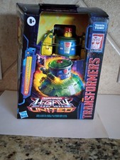 Transformers Legacy United Autobot COSMOS Deluxe Class - Brand New