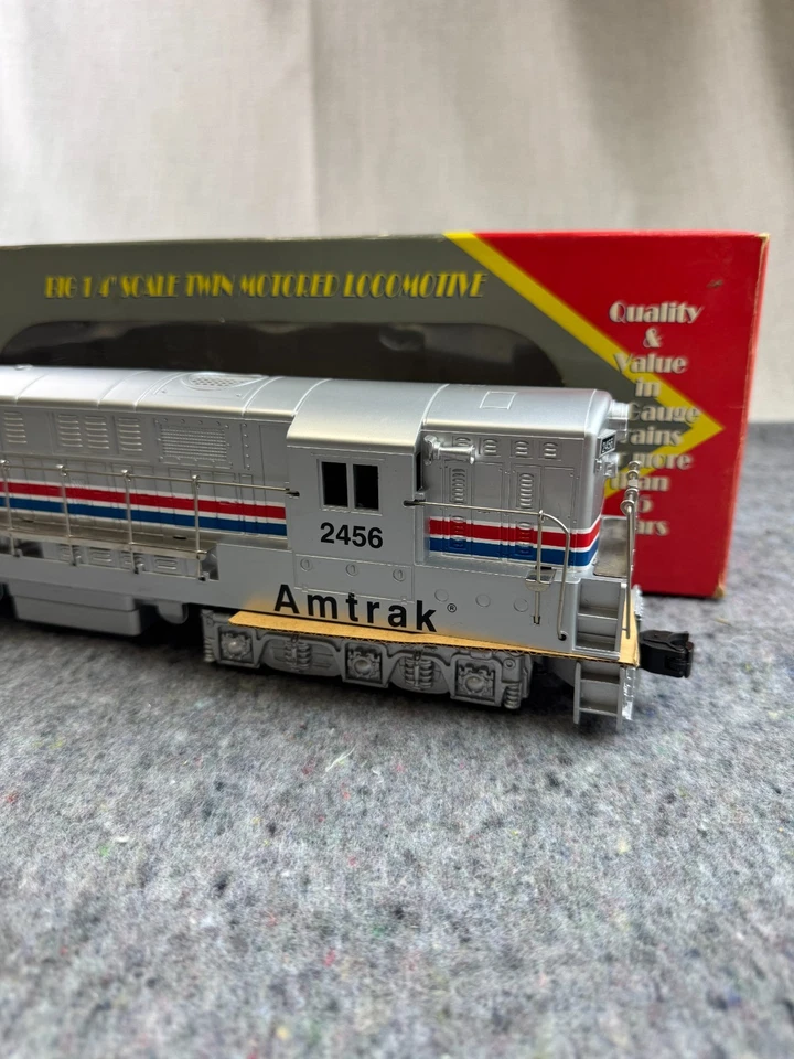 Williams 2456 O Gauge Amtrak Fm Trainmaster Diesel Locomotive FM205 - Image 2 of 4