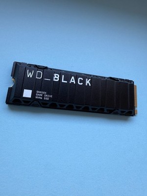 Western Digital WD_BLACK SN850X NVMe Interne SSD - 2TB (WDS200T2X0E)