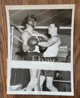 Vintage Boxing Press Photo: Walter Neusel Sparring Yale Okun 1934