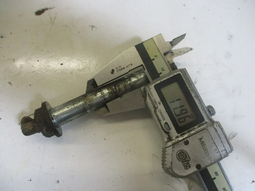 Yamaha TT 350 1 RG XT Bolzen M12 mit Schmiernippel Federbein Aufhängung Schraube