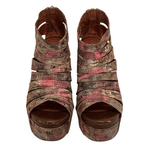 Sandalia de cuña Jeffrey Campbell She‐Man EE. UU. 8 multicolor piel de serpiente plataforma recortada Foto 3 de 4