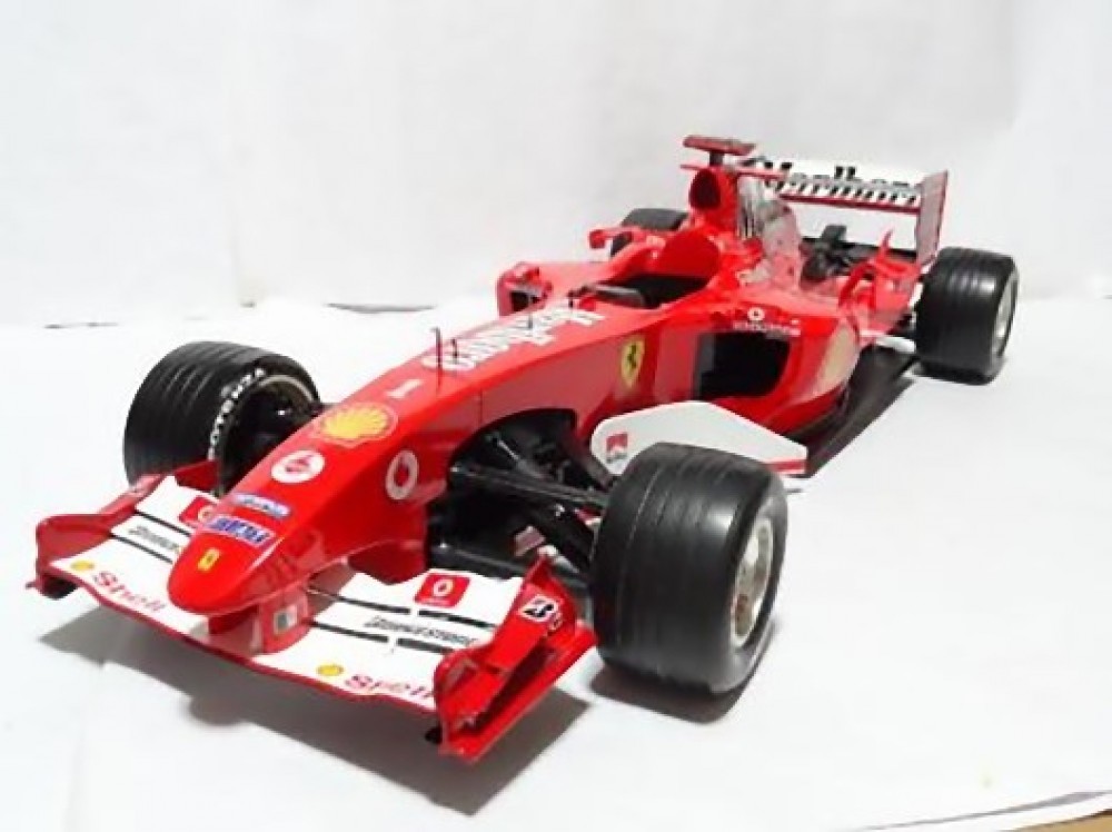 Scuderia Ferrari F2004 1/8 RC Model Unassemble Kit Set Scuderia Ferrari F2004 1/8 RC Model Unassemble Kit Set