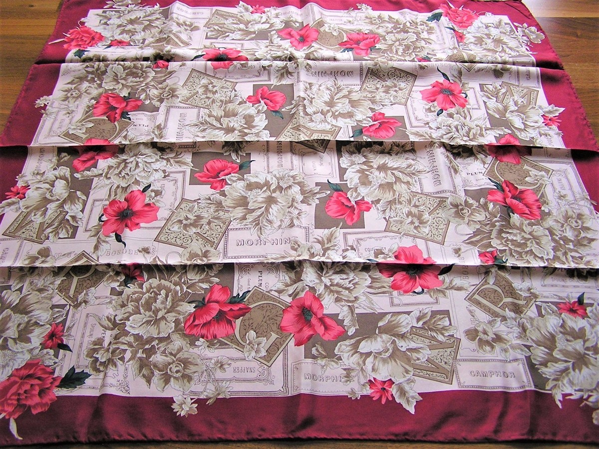 Foulard En Soie 100% Roulé Main - 87 Cm, 36g - Couleur Rose - Occasion Très Bon état