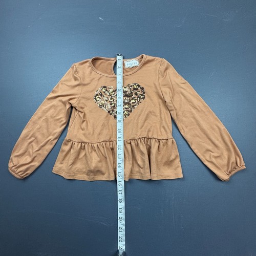 Btween Girl's Long Sleeve Peplum Shirt Size 5 Tan Leopard Sequin Heart Keyhole - Picture 4 of 8