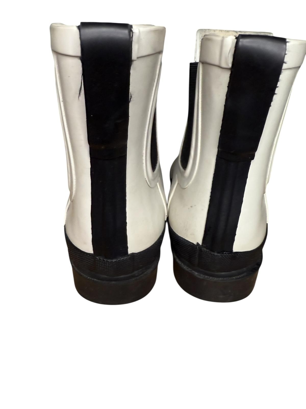 J.Crew Short Lug-Sole Chelsea Rain Boots size 7 White Outdoor Pull On Booties