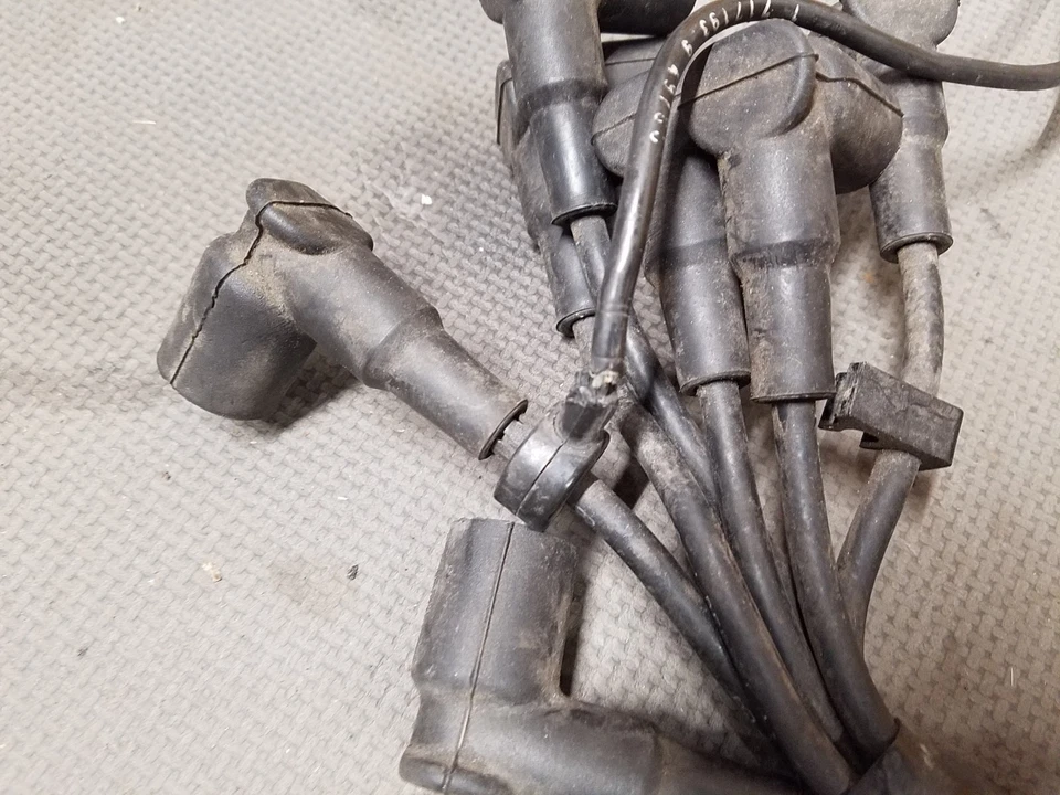 1989 BMW 635CSi (E24) M30B35 Spark Plug Wires, Guide Bracket, Coil, etc. - Image 3 of 4