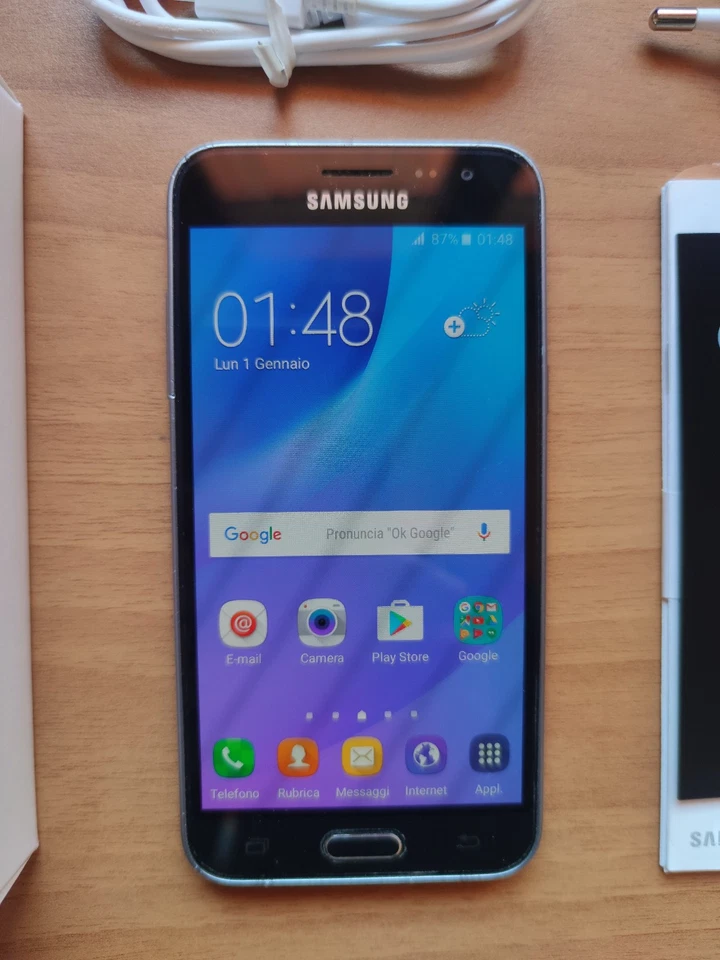 Samsung Galaxy J3 (2016) · 8GB, foto 4 di 5