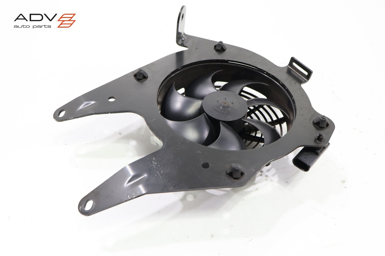 2014 - 2020 BMW i8 I12 ENGINE COOLING RADIATOR FAN MOTOR W/ BLADE OEM
