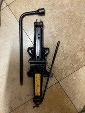 Ford Focus 2007-2008-2009-2010-2011 tijera neumático gato y llave OEM