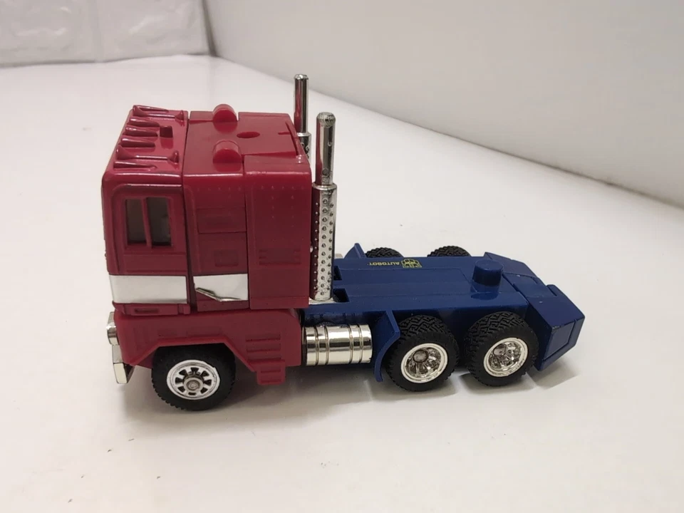 Transformers G2 Optimus Prime Loose - Immagine 3 di 4