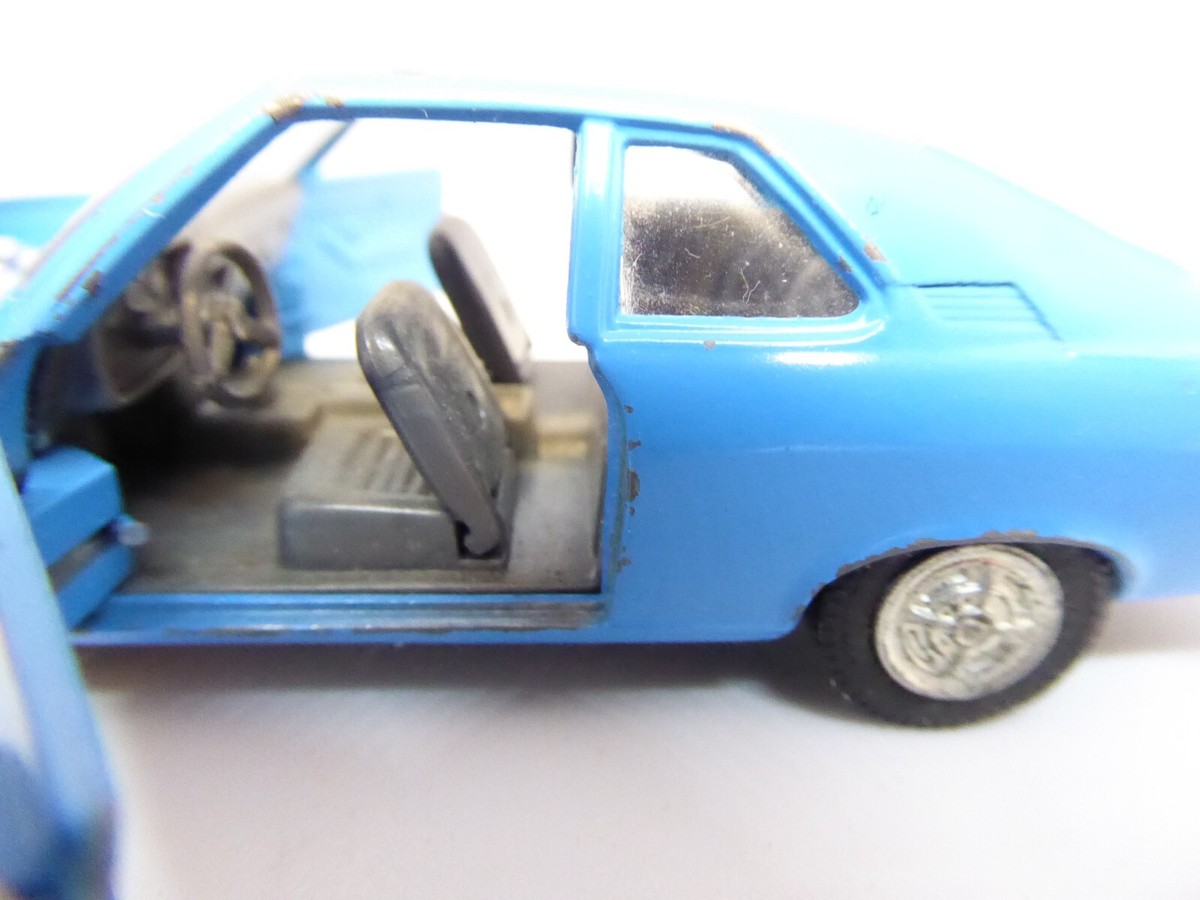 3 rare Opel Manta A Modelle von Pilen bzw. Artec in 1:43 mit