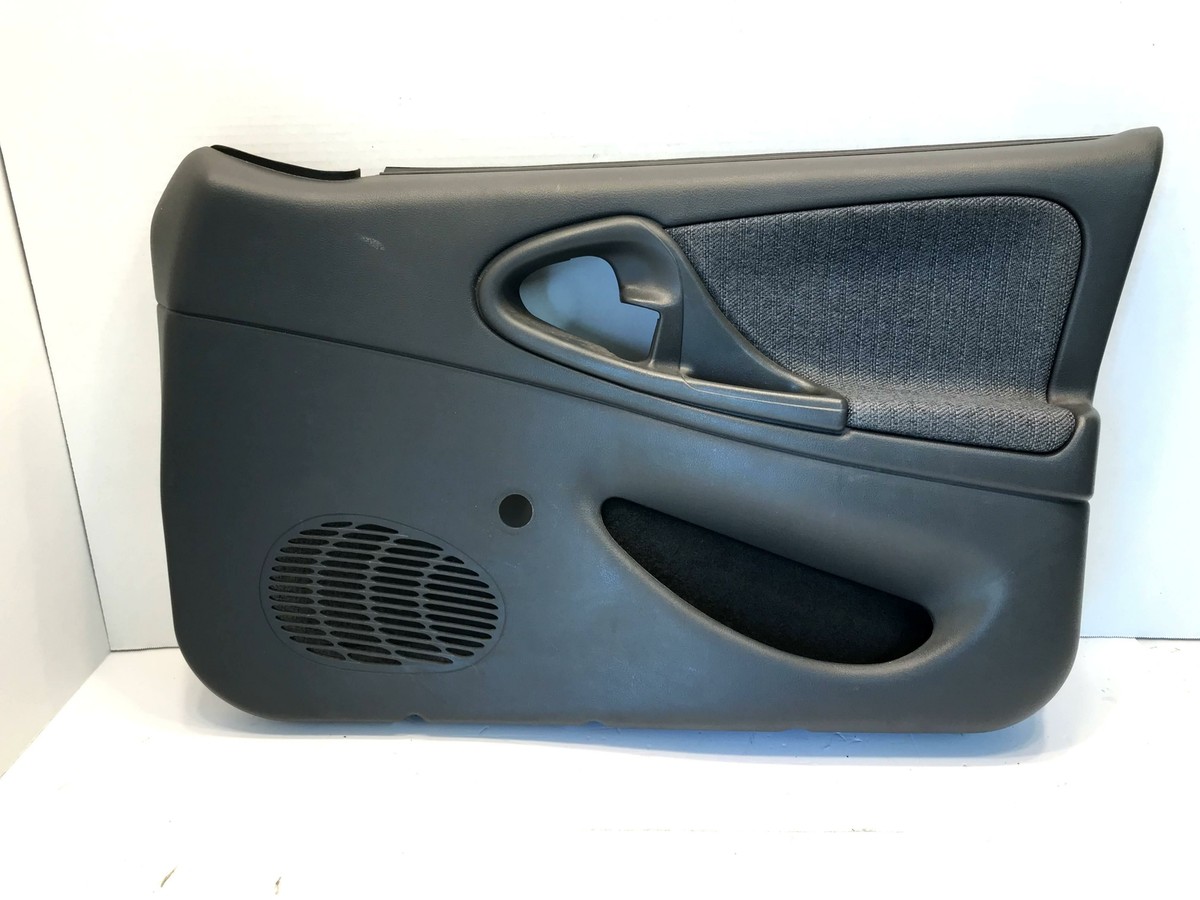 2002 01 Chevrolet Cavalier Front Door Panel Right Passenger Medium