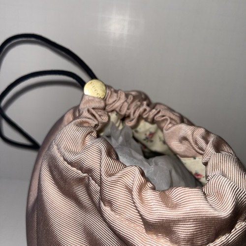 NEW Gucci Beauty Novelty Makeup Drawstring Pouch Carryall Pink 9x7x6 - Picture 3 of 7