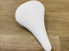 New "Old School Bmx" Diamond Pattern Vinyl Saddle WHITE Seat for GT DYNO