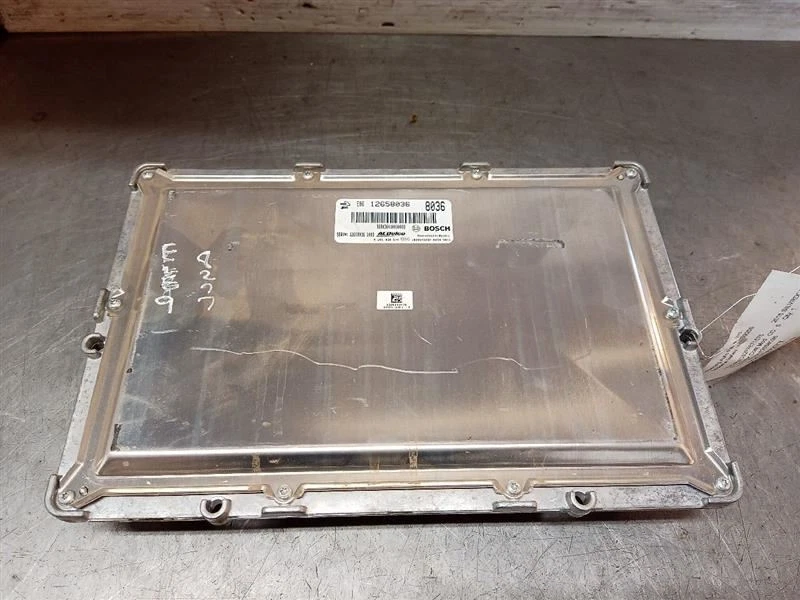 12658036 Engine ECM from 2015 Chevrolet Express 3500 6.6L 9841870 Foto 2 de 4