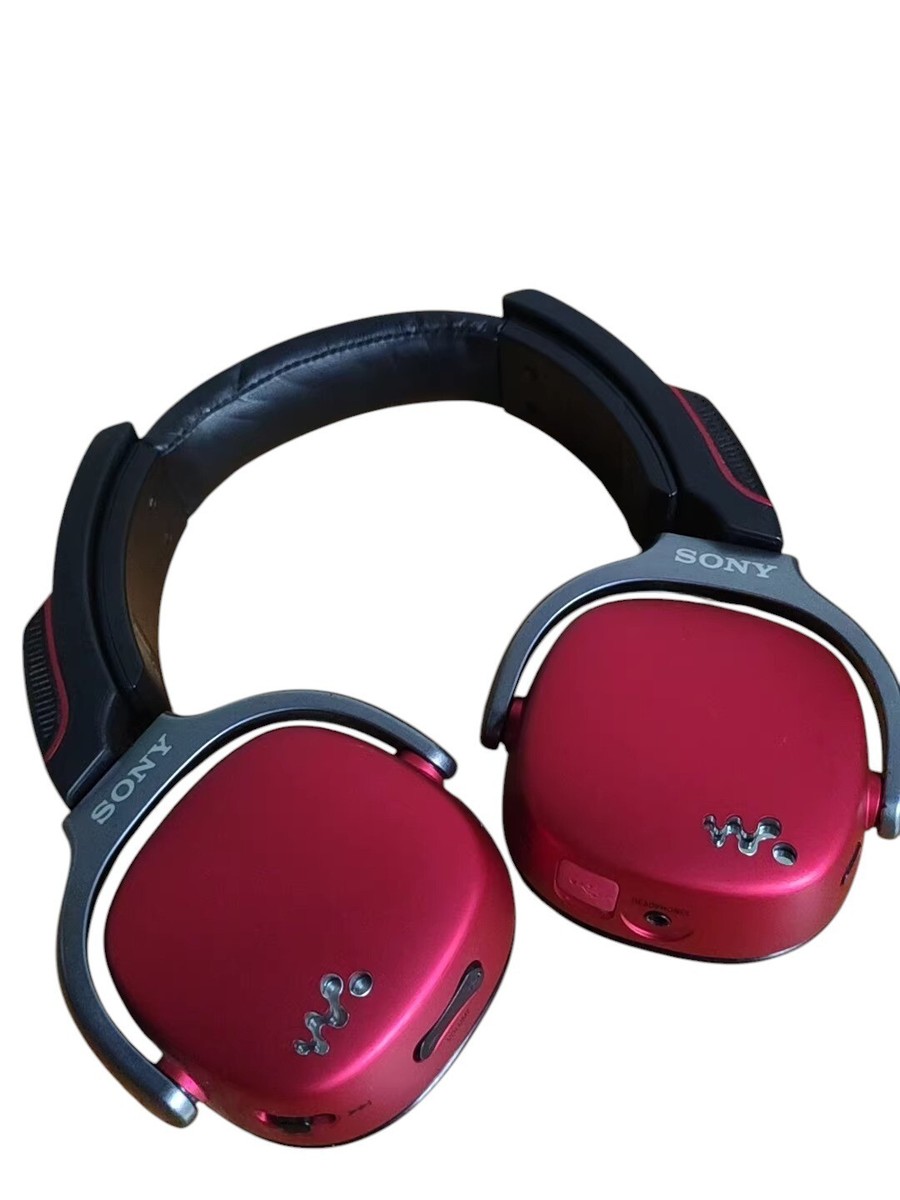 WALKMAN - WalkMan NW45とイヤホンセット（3〜4回使用） Used Sony 3 in 1 Walkman MP3 Player Speakers Headphones NWZ