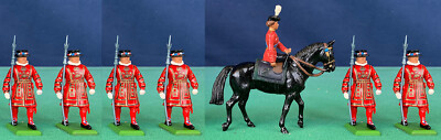 Britain's Vintage Queen Elizabeth & Beefeaters of the Tower - 1:32 painted metal