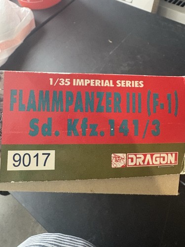 1996 Dragon 9017 Flammpanzer III (F-1) Sd Kfz 141/3 Tank 1/35 Scale Model, New - Picture 2 of 11