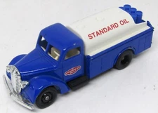 1936 CHEVRON FARM DELIVERY TANKER TRUCK STANDARD OIL DIE-CAST TRUCK