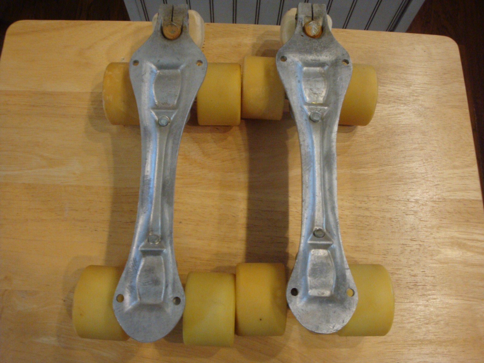Set Concorde Metal Roller Skate Plates/Frames 7, Formula II Wheels