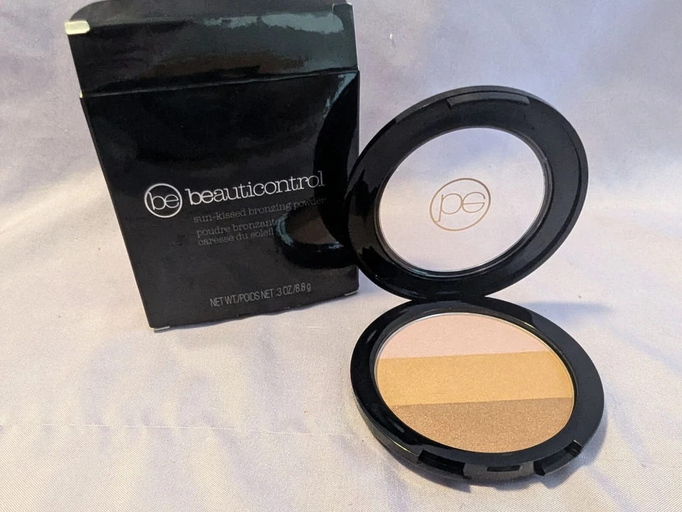 Beauticontrol Sun-Kissed Bronzing Powder Compact For Radiant Glow - Image 2 of 3