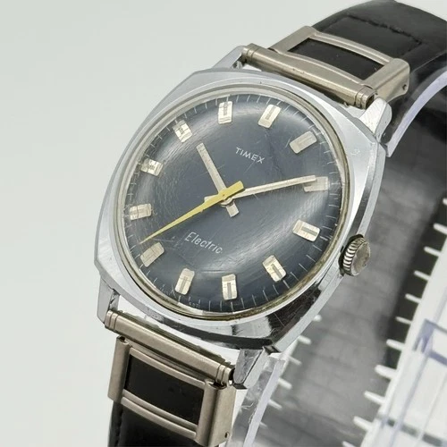 Vintage 1971 Men's Timex Electric Silver Tone Watch, Blue Dial, 34mm, Runs Nice