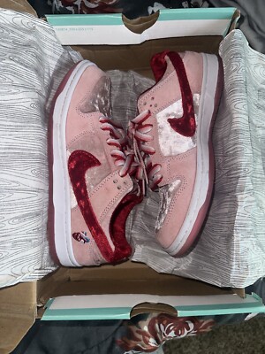 Size 5.5 - Nike Dunk Low SB x StrangeLove Valentines Day