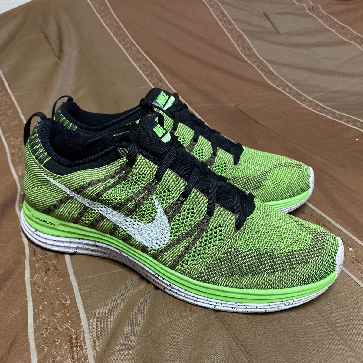 Nike flyknit lunar 1 mens sales