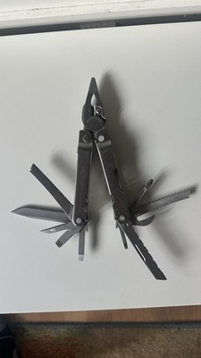 Leatherman Super Tool 300 19-in-1 Versatility Heavy-Duty Pliers