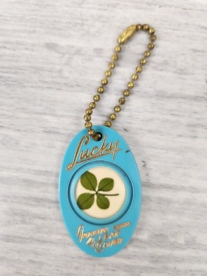 VTG Calvert Reserve Whiskey LUCKY 4-Leaf Clover Plastic Keychain