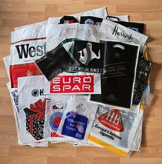 Sammlung / Konvolut Tüten Plastik / Plastiktüten über 170 Stück ☆Hertie etc.☆
